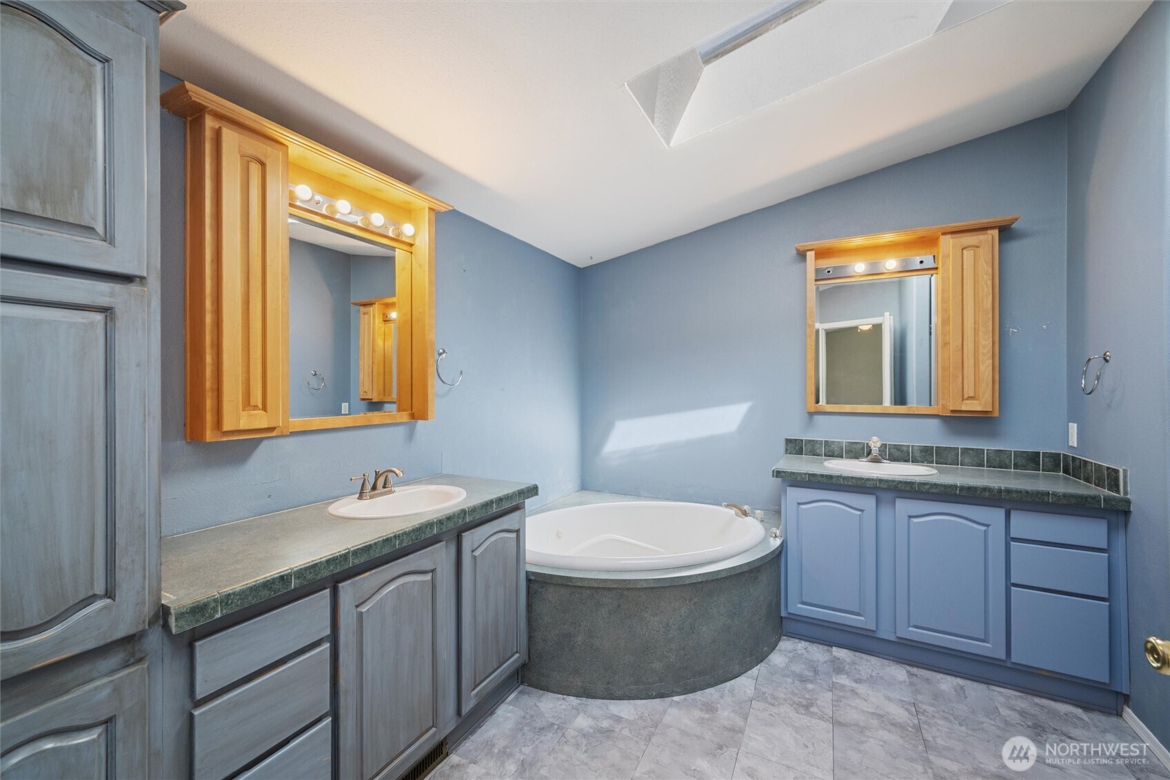 1215 East Smith Road Bellingham, WA 98226 - Photo 15 of 40 Gallery Image 15