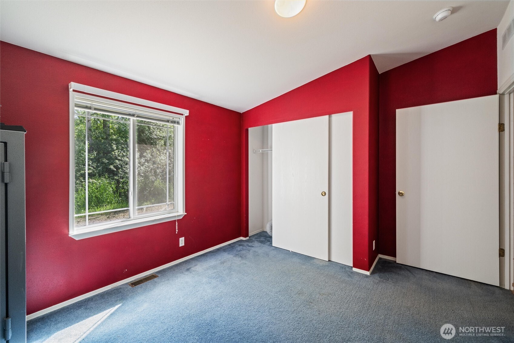 1215 East Smith Road Bellingham, WA 98226 - Photo 16 of 40 Gallery Image 16