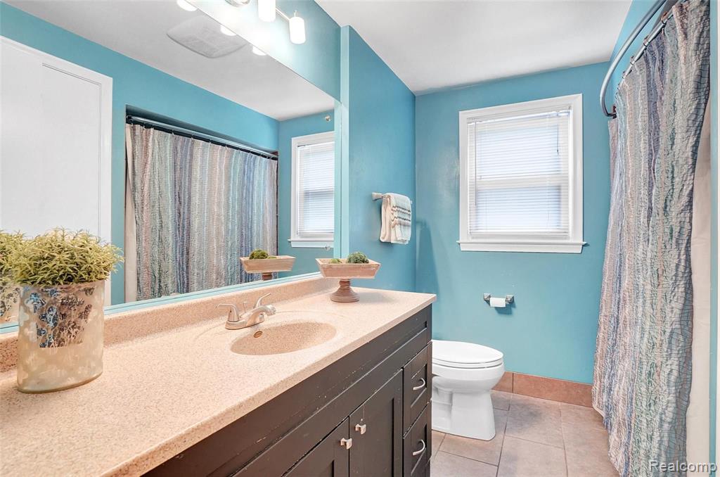 32836 Hearthstone Road Farmington Hills, MI 48334 - Photo 27 of 30