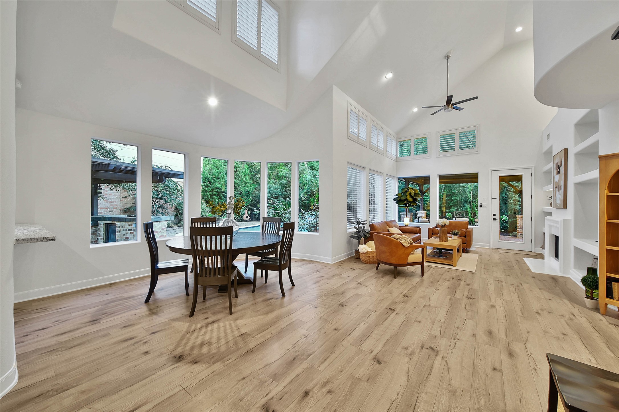 1302 Avon Way Houston, TX 77339 - Photo 16 of 50 Gallery Image 16
