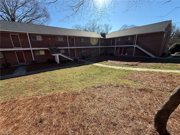 $795 | 1608 West Northwest Boulevard, Unit F, Winston-Salem, NC 27104