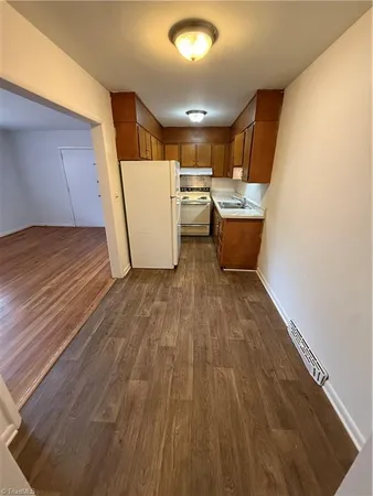 $795 | 1608 West Northwest Boulevard, Unit F, Winston-Salem, NC 27104