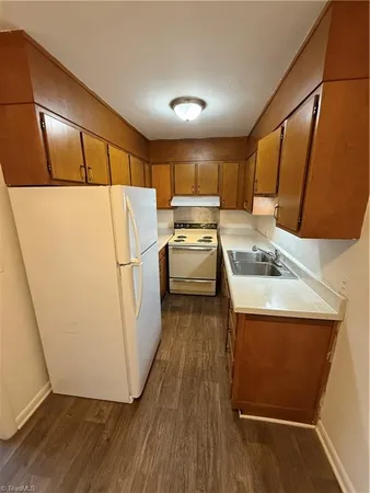 $795 | 1608 West Northwest Boulevard, Unit F, Winston-Salem, NC 27104