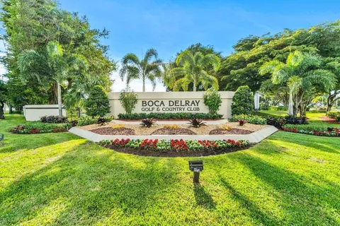 $325,000 | 5120 Golfview Court, Unit 1722, Delray Beach, FL 33484