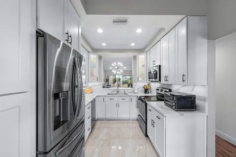 $325,000 | 5120 Golfview Court, Unit 1722, Delray Beach, FL 33484