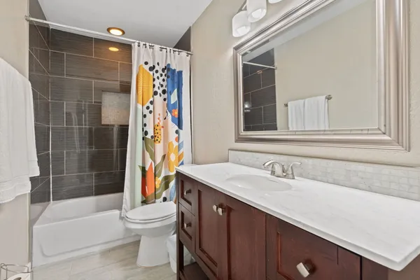 $2,000 | 1906 Valley Hill Circle, Unit A, Austin, TX 78741