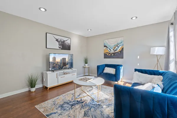 $2,000 | 1906 Valley Hill Circle, Unit A, Austin, TX 78741