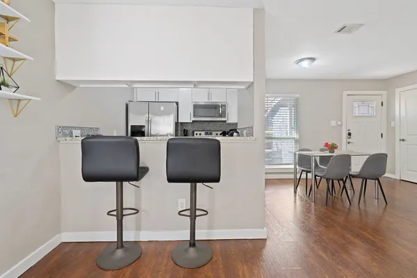 $2,000 | 1906 Valley Hill Circle, Unit A, Austin, TX 78741