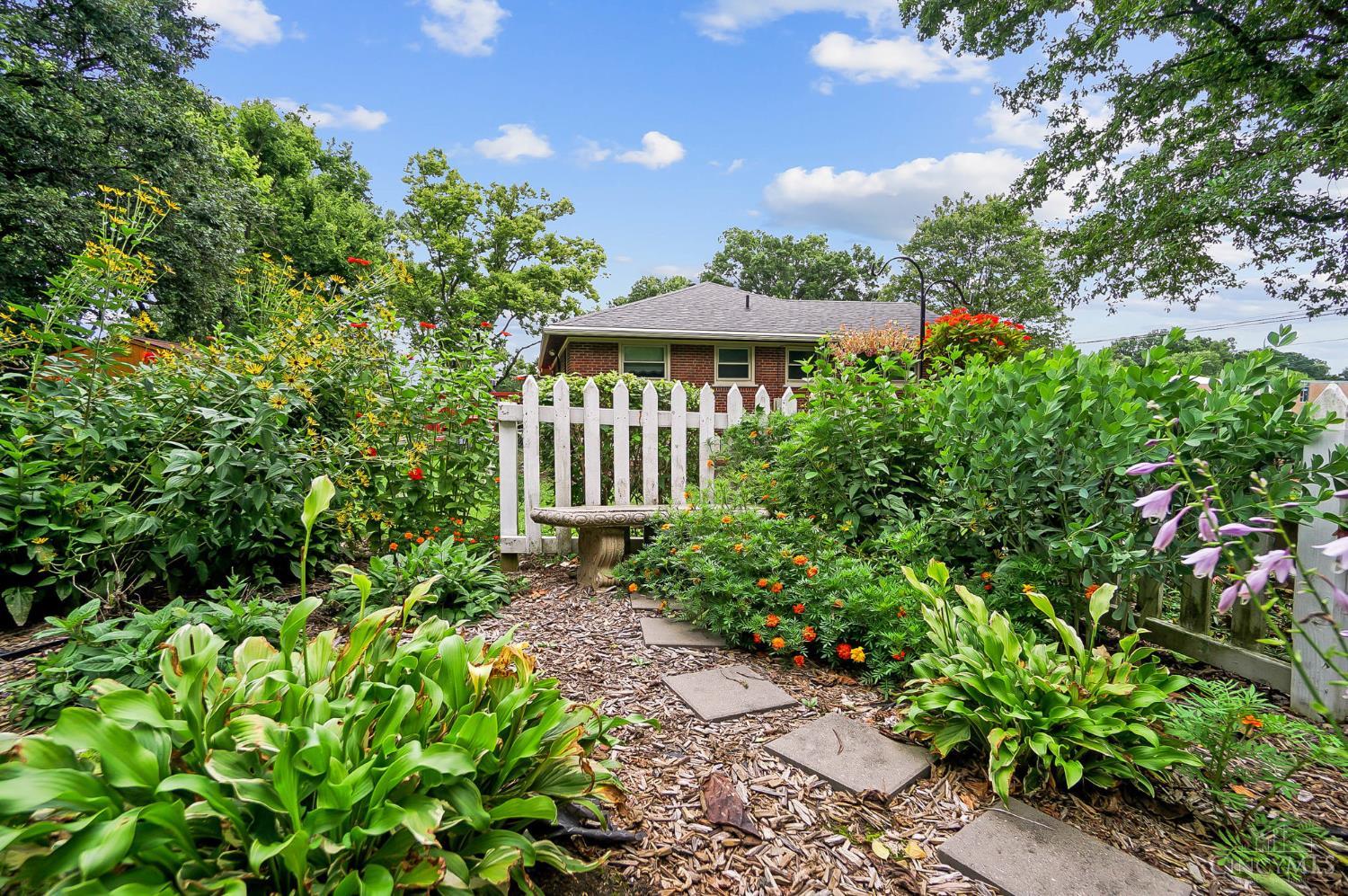 8897 Cheviot Road Cincinnati, OH 45251 - Photo 29 of 35 Gallery Image 29
