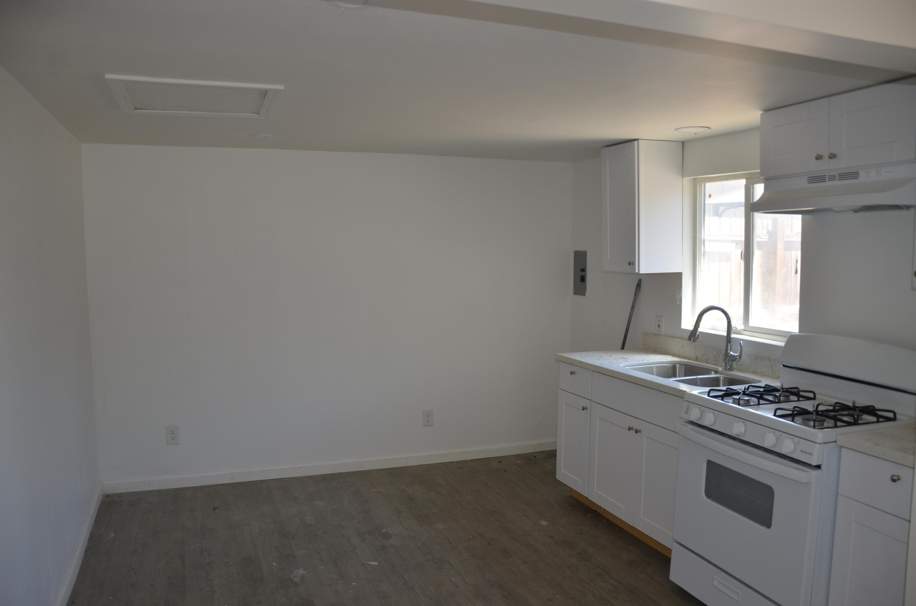 648 B Street Lemoore, CA 93245 - Photo 29 of 36