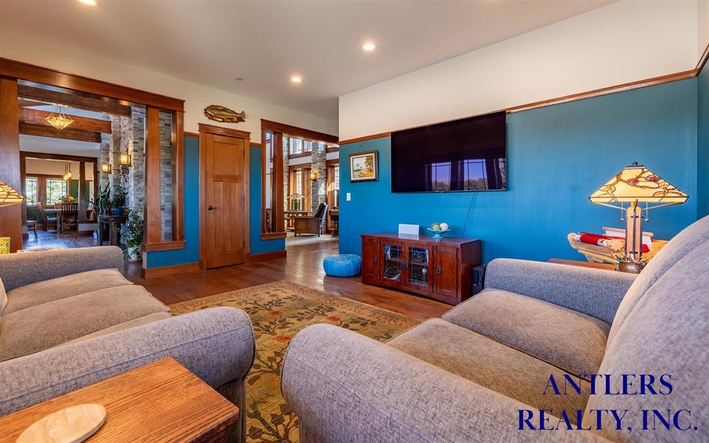 17 Thistle Road Cody, WY 82414 - Photo 12 of 108 Gallery Image 12