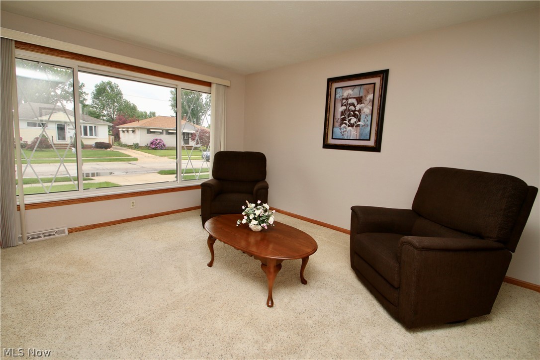 30331 Arnold Road Willowick, OH 44095 - Photo 15 of 34