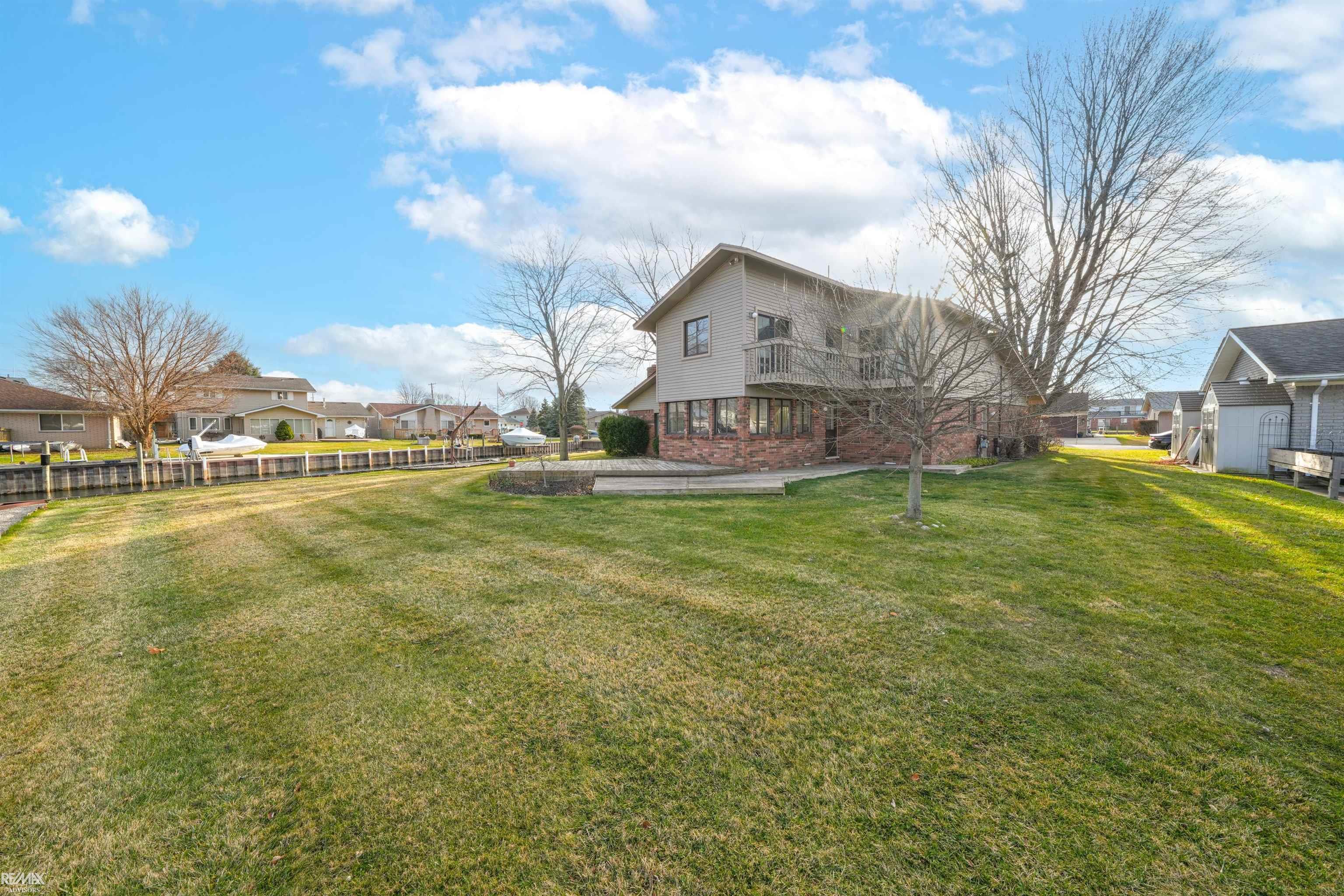 7244 Riverside Drive Algonac, MI 48001 - Photo 4 of 28 50097358-3.JPG