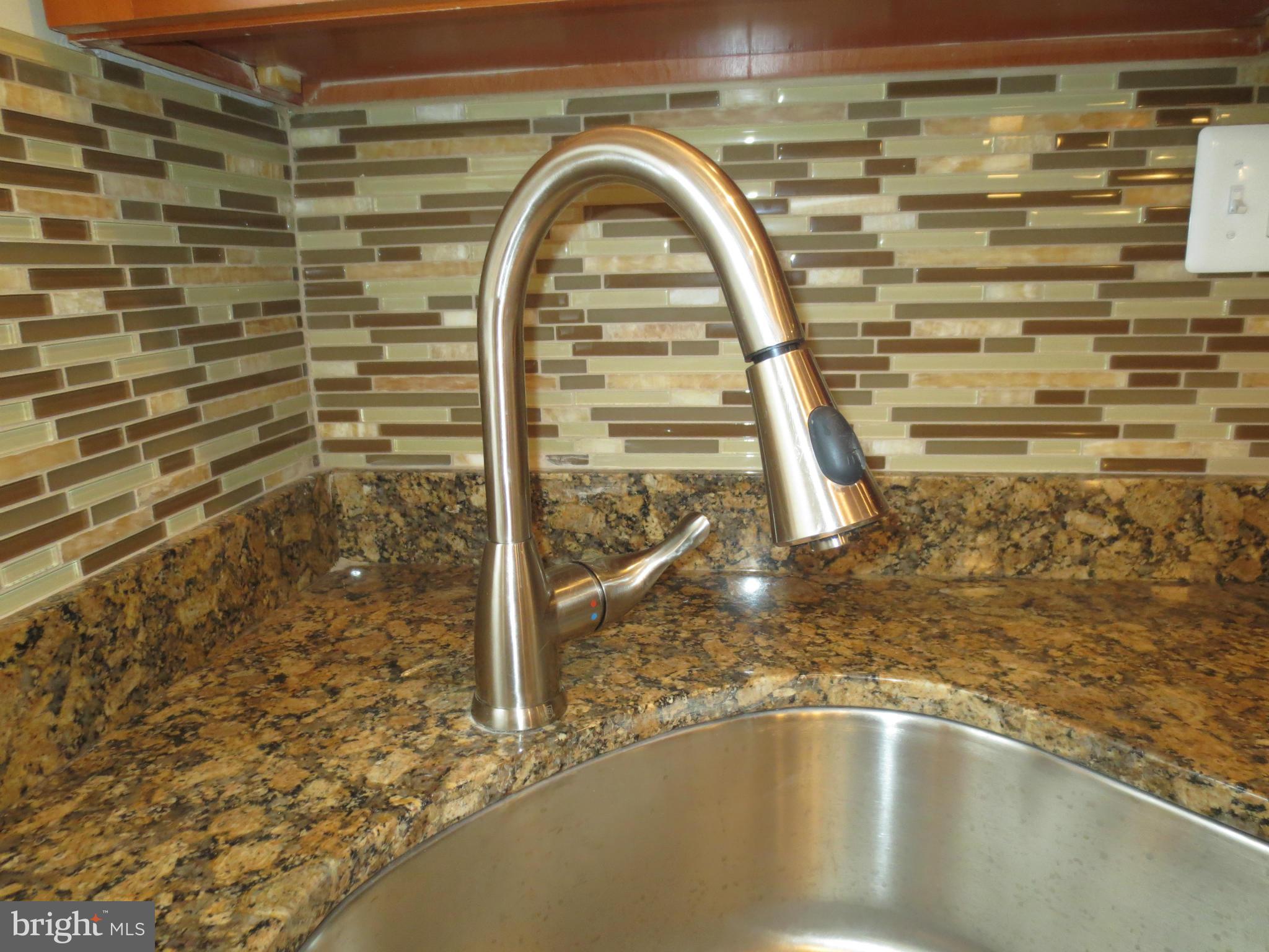 3807 Monterey Road Baltimore, MD 21218 - Photo 6 of 29 Designer Fixtures