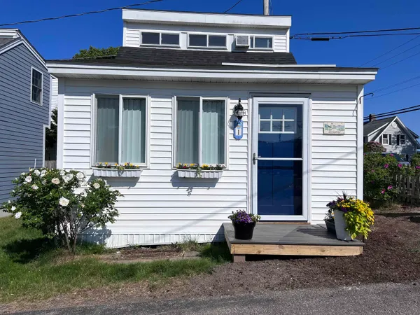 $380,000 | 470 Winnacunnet Road, Unit 1, Hampton, NH 03842