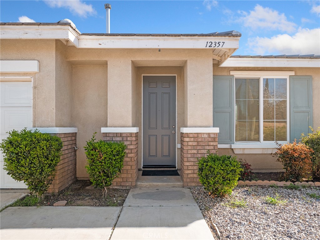 12357 Luna Road Victorville, CA 92392 - Photo 5 of 35