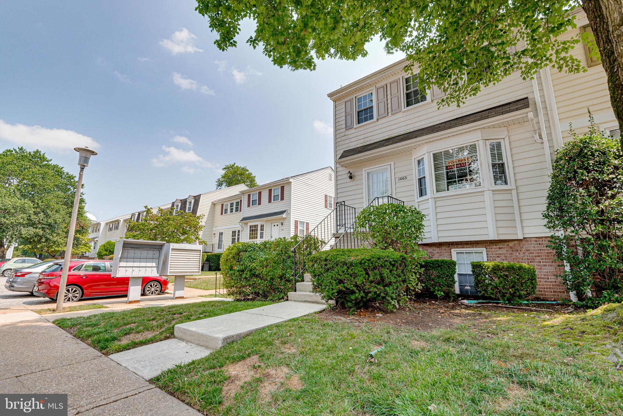 1663 Hart Court Crofton, MD 21114 - Photo 3 of 40 End Unit Townhouse