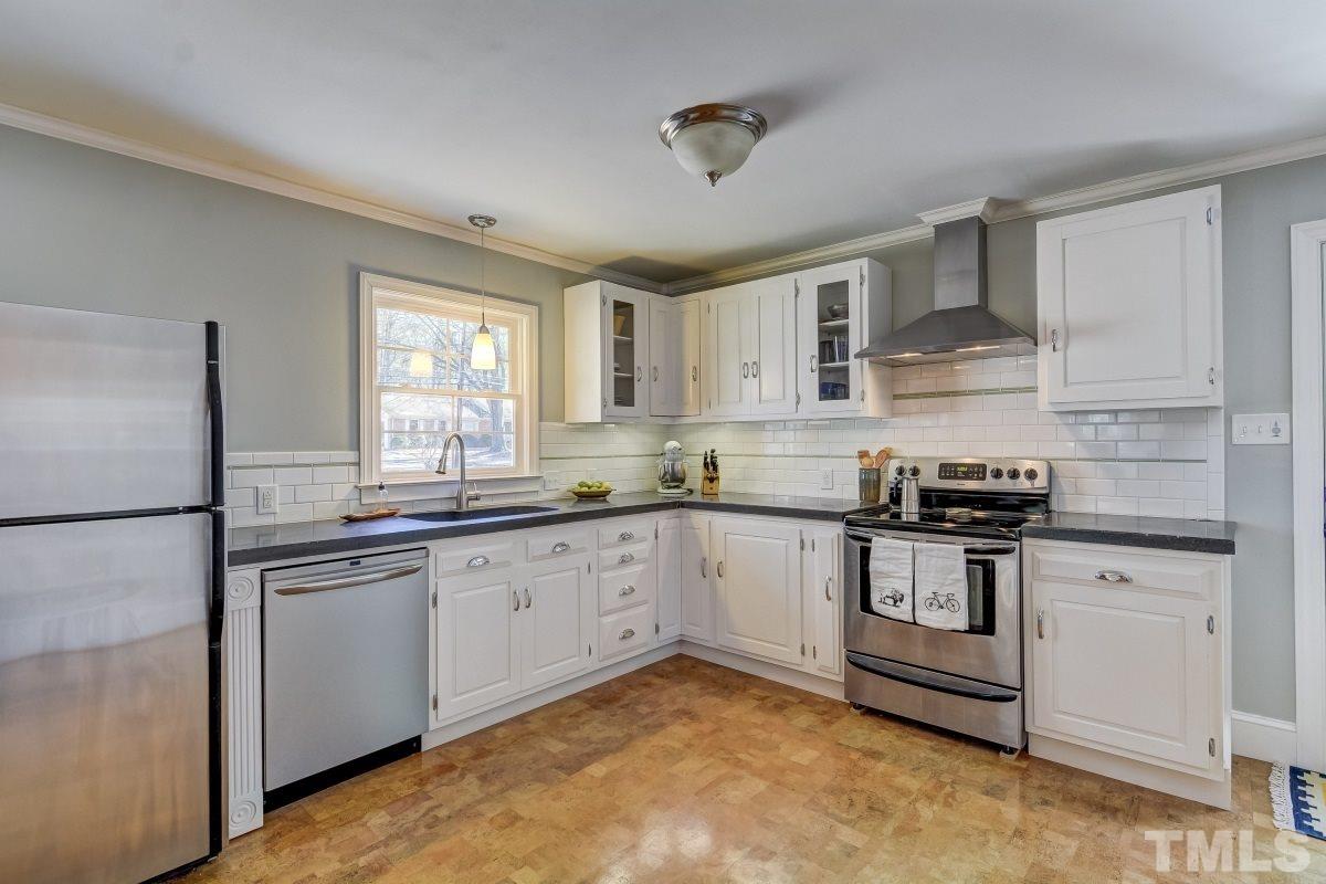 3110 Hope Valley Road Durham, NC 27707 - Photo 6 of 21 Gallery Image 6