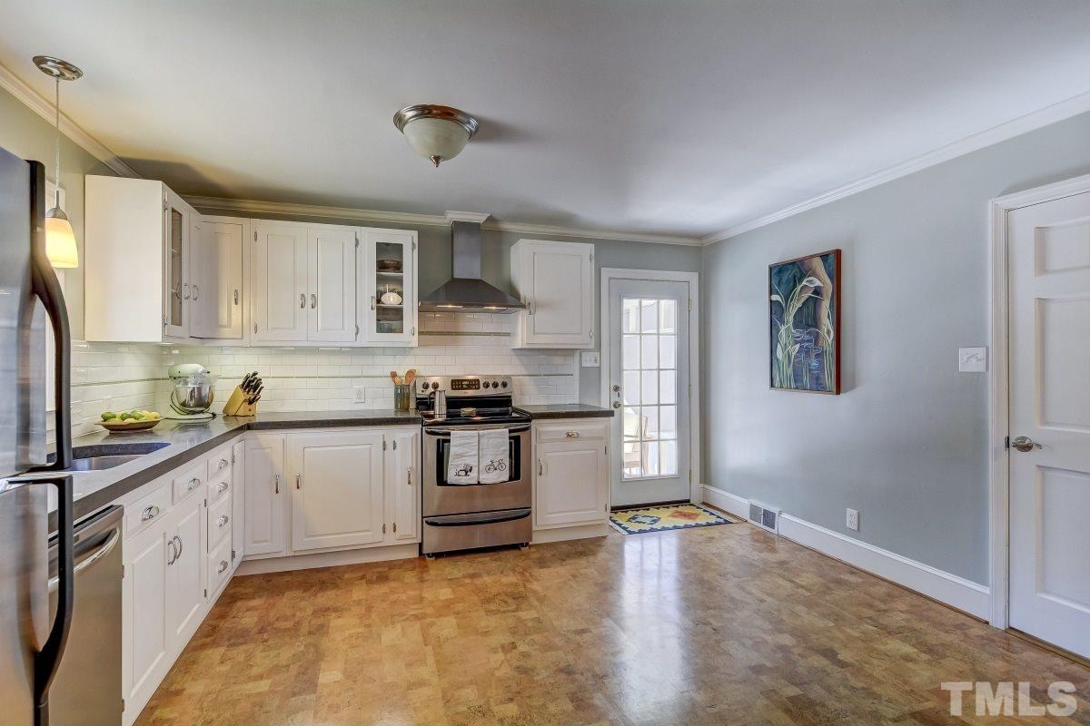 3110 Hope Valley Road Durham, NC 27707 - Photo 7 of 21 Gallery Image 7