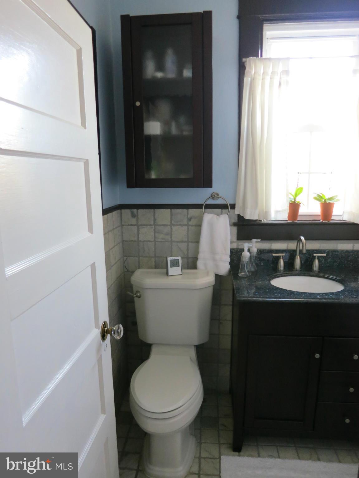 514 Westgate Road Baltimore, MD 21229 - Photo 27 of 30 Upper Level Full Bath