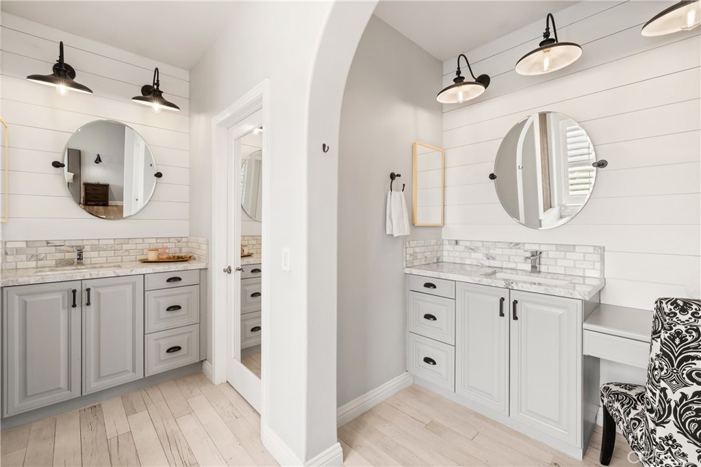 5474 Sunlight Street Simi Valley, CA 93063 - Photo 26 of 62 Dual vanity in the primary bathroom