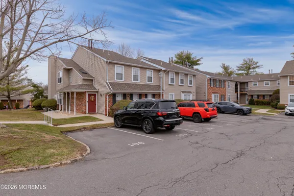 $398,000 | 105 Neilly Court, Unit 105, Old Bridge, NJ 08857