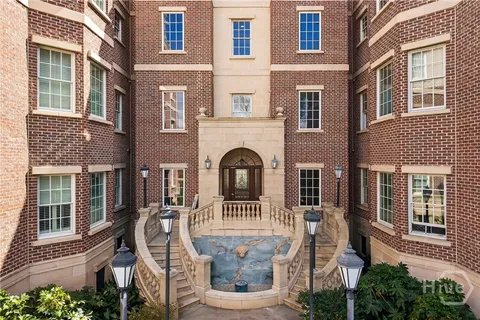 $825,000 | 323 West Jones Street, Unit 104, Savannah, GA 31401