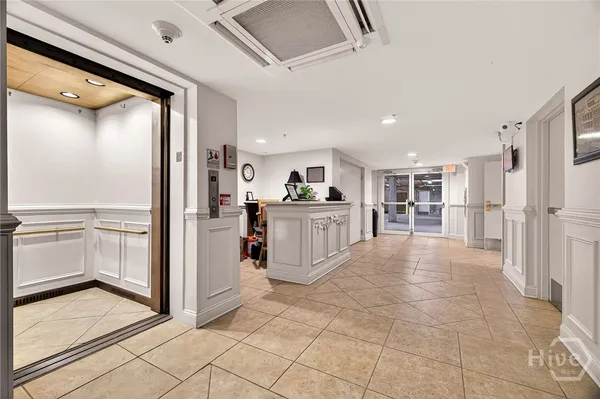 $825,000 | 323 West Jones Street, Unit 104, Savannah, GA 31401