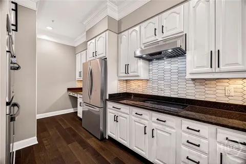 $825,000 | 323 West Jones Street, Unit 104, Savannah, GA 31401