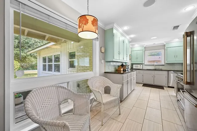 $674,999 | 5600 Oak Boulevard South, Austin, TX 78735