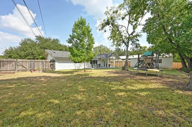 $674,999 | 5600 Oak Boulevard South, Austin, TX 78735