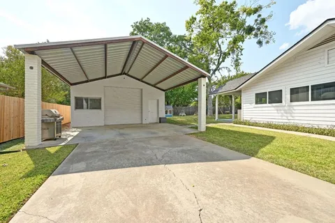 $674,999 | 5600 Oak Boulevard South, Austin, TX 78735