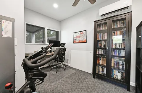 $674,999 | 5600 Oak Boulevard South, Austin, TX 78735