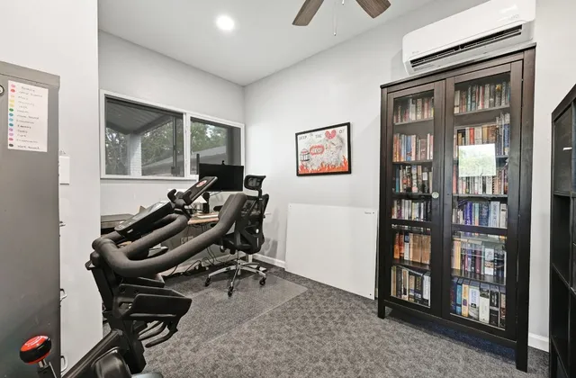 $674,999 | 5600 Oak Boulevard South, Austin, TX 78735