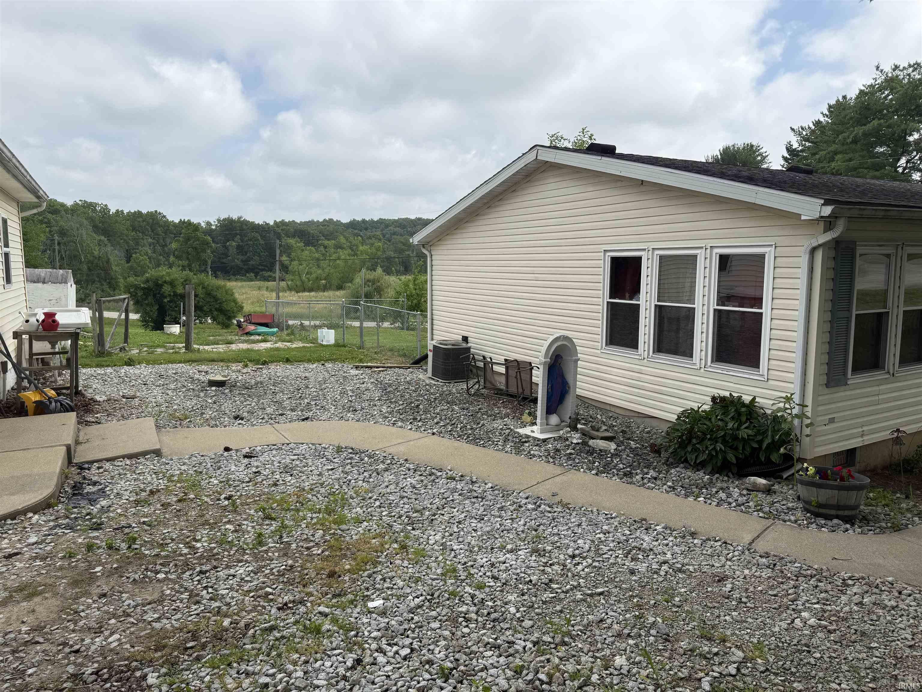 890 West Scheckler Road Columbia City, IN 46725 - Photo 17 of 20