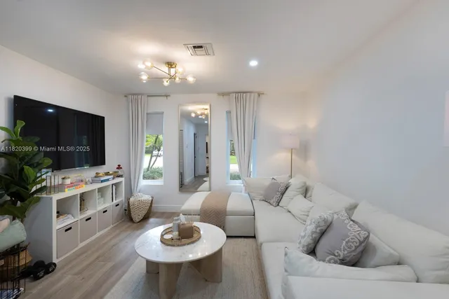 $2,199,000 | 11900 Southwest 72nd Place, Pinecrest, FL 33156