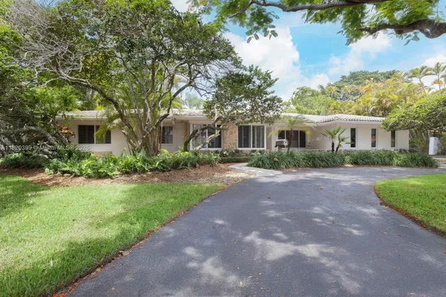 $2,199,000 | 11900 Southwest 72nd Place, Pinecrest, FL 33156