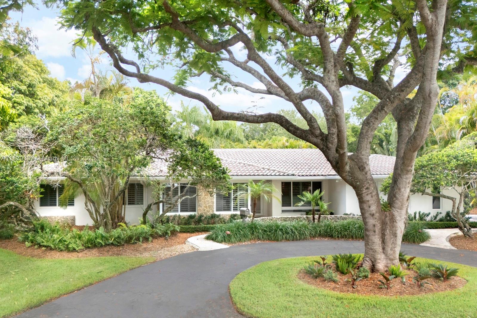 11900 Southwest 72nd Place Pinecrest, FL 33156 - Photo 32 of 37