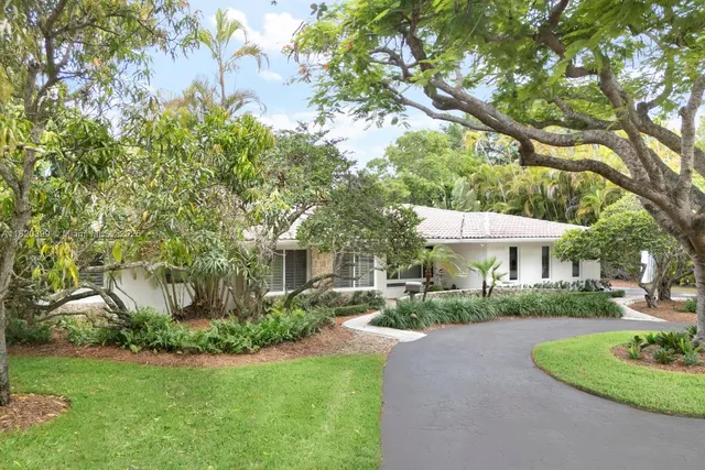$2,199,000 | 11900 Southwest 72nd Place, Pinecrest, FL 33156