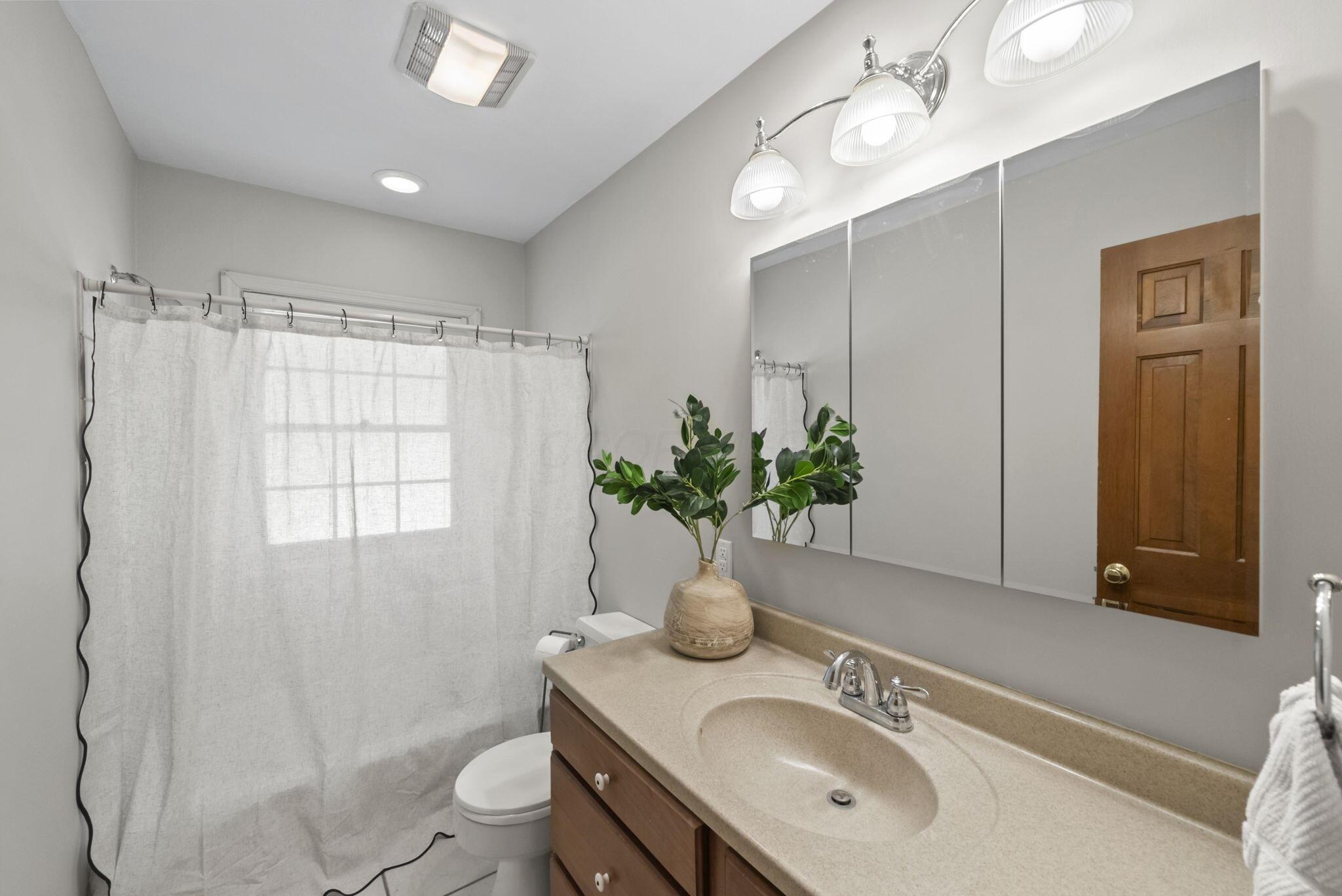 2315 Haverford Road Columbus, OH 43220 - Photo 40 of 99