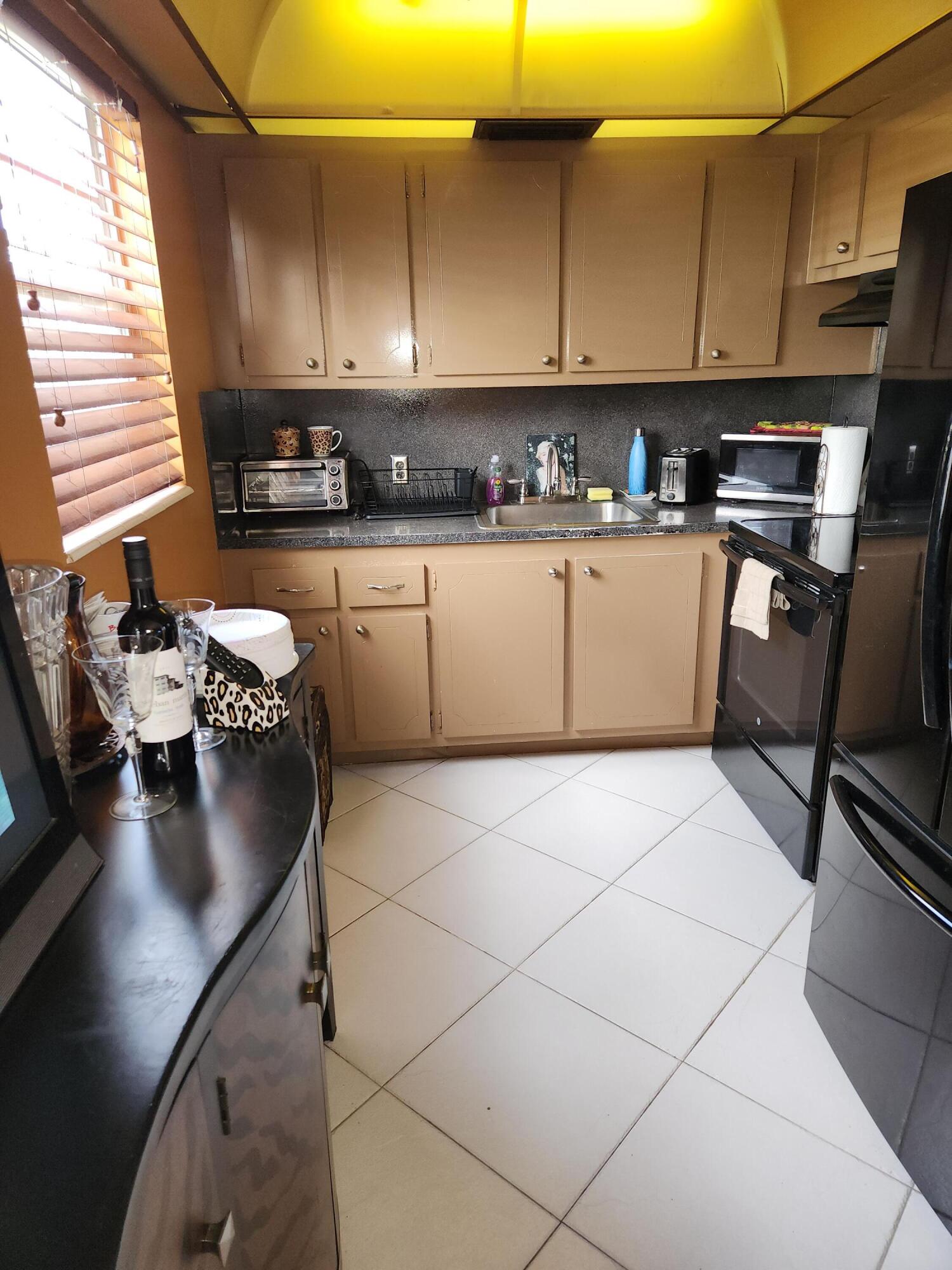 113 Mansfield C, Unit 113 Boca Raton, FL 33434 - Photo 4 of 31 113 pic 8