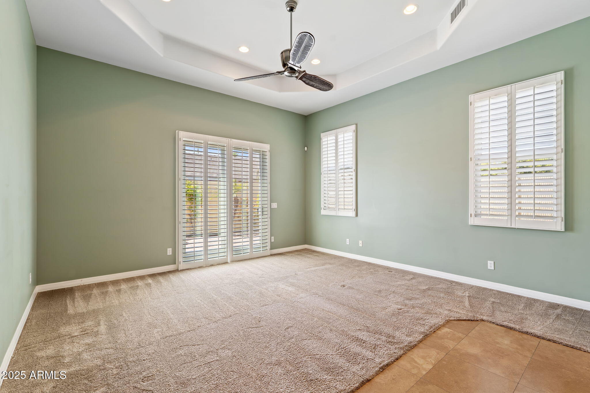 1535 West Winter Drive Phoenix, AZ 85021 - Photo 22 of 41 a view of an empty room with a window