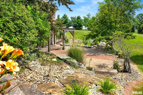 $3,950,000 | 3076 North 400 East Road, McLean, IL 61754