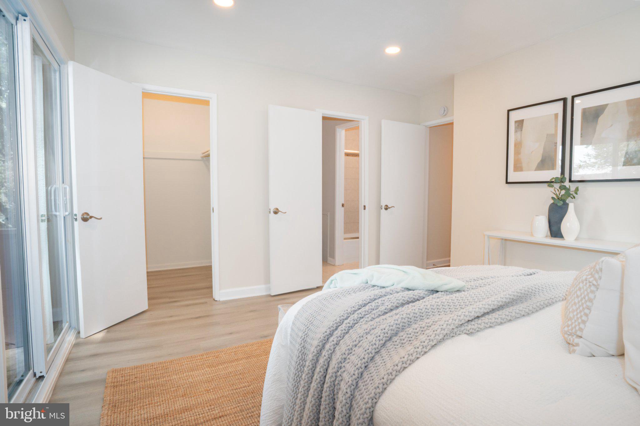 5860 Thunder Hill Road, Unit C1 Columbia, MD 21045 - Photo 6 of 22 Bright and airy bedroom retreat.