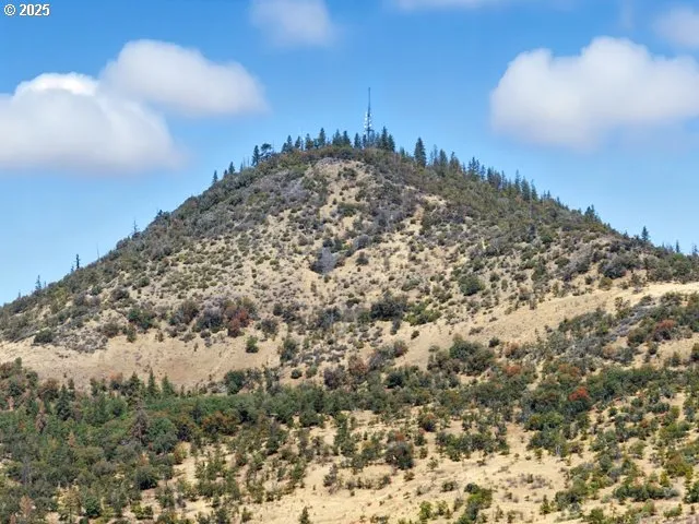 $90,000 | 4719 Hathaway Drive, Medford, OR 97504