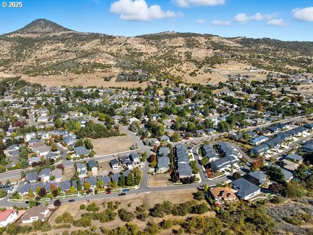 $90,000 | 4719 Hathaway Drive, Medford, OR 97504