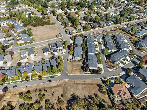 $90,000 | 4719 Hathaway Drive, Medford, OR 97504