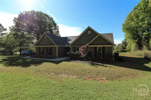 $370,000 | 75 Dinsmore Drive, Colbert, GA 30628