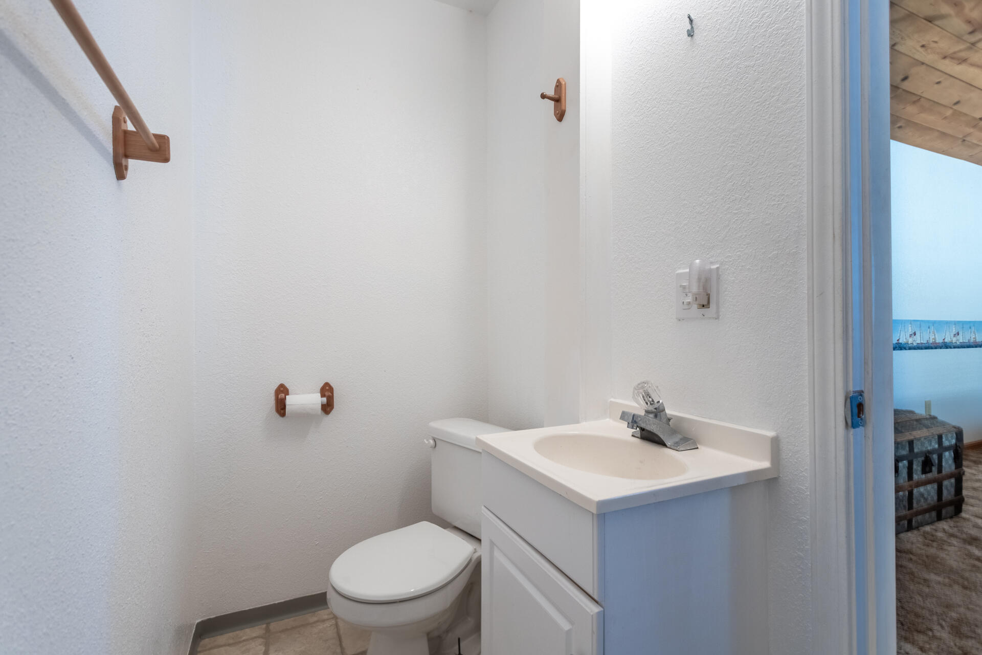 22425 Brent Road Red Bluff, CA 96080 - Photo 35 of 62 a bathroom with a sink toilet and a mirror