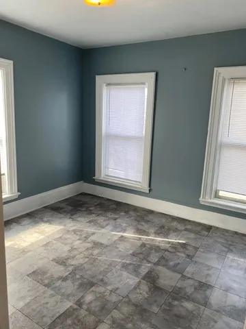 a view of empty room with window